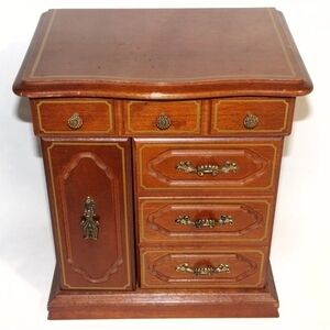 Elegant Wooden Jewelry Organizer